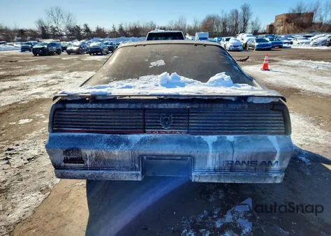 1984 Pontiac Firebird Trans Am z USA, uszkodzony, nr VIN 1G2AW87G1EN232111